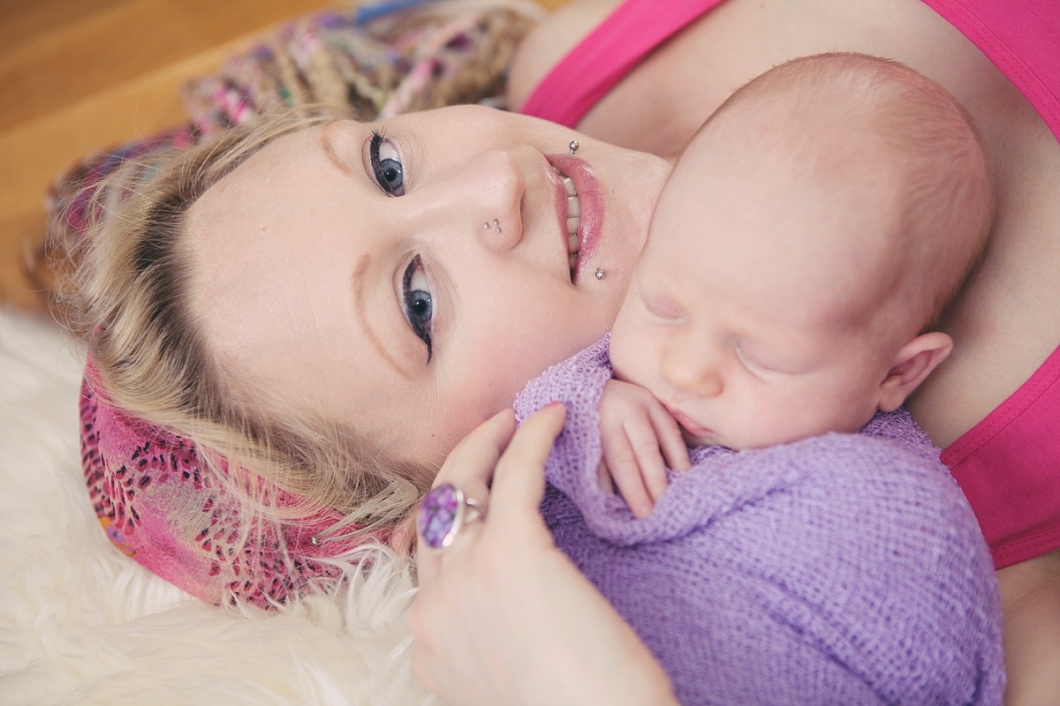 portrait of mother and newborn daughter - baby photography Edenbridge