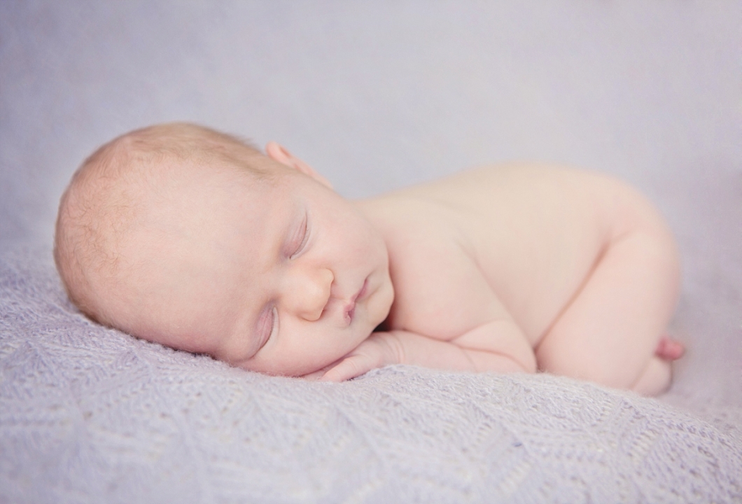 Safely posed newborn - baby photography Edenbridge